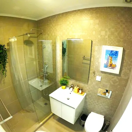 T3 Moderno Benfica Апартаменты *